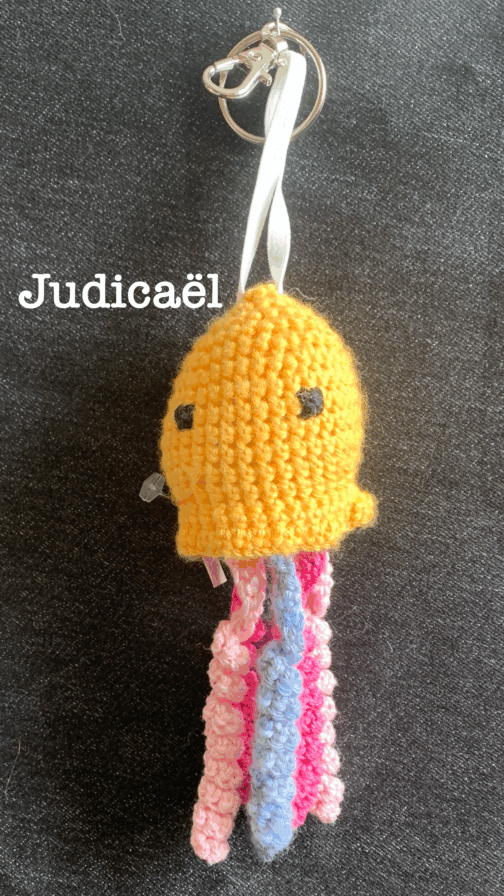 Porte-clé méduse en crochet – Image 13
