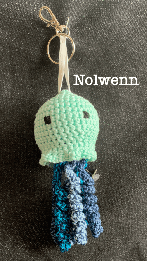 Porte-clé méduse en crochet – Image 19