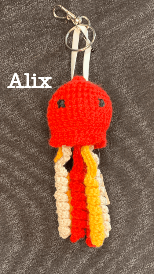 Porte-clé méduse en crochet – Image 3
